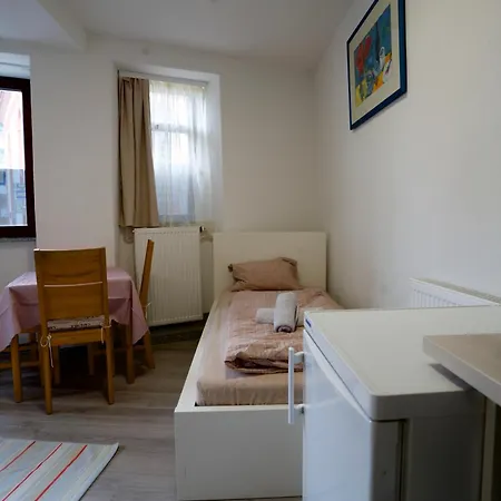 Schlosspaerkchen An Der Ecke Apartament